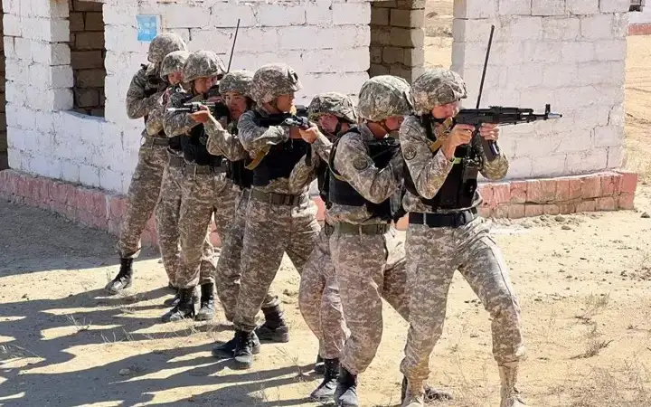 Морские пехотинцы в Актау провели учения