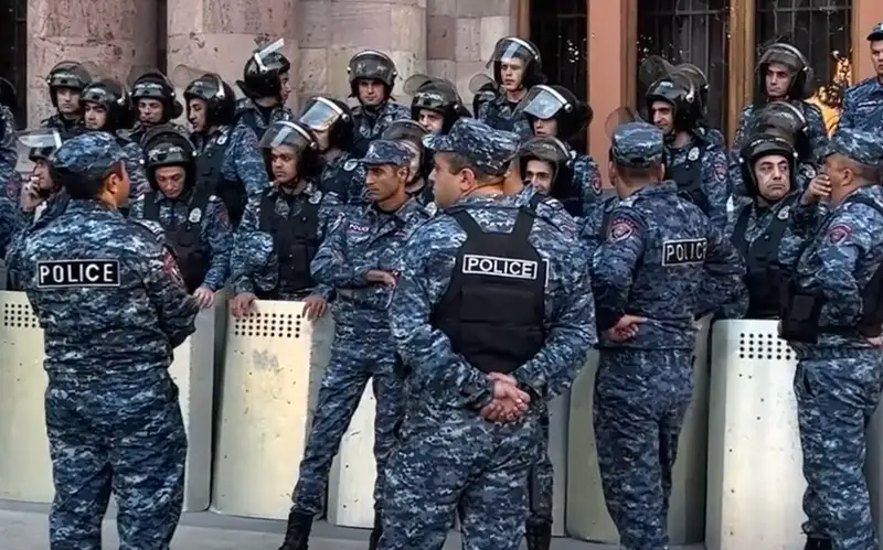 Армения митинги