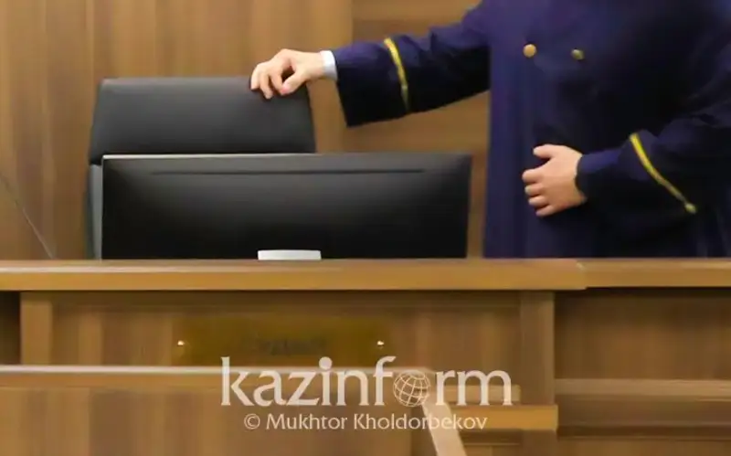 Пьяная за рулем: экс-депутата маслихата Актобе лишили водительских прав