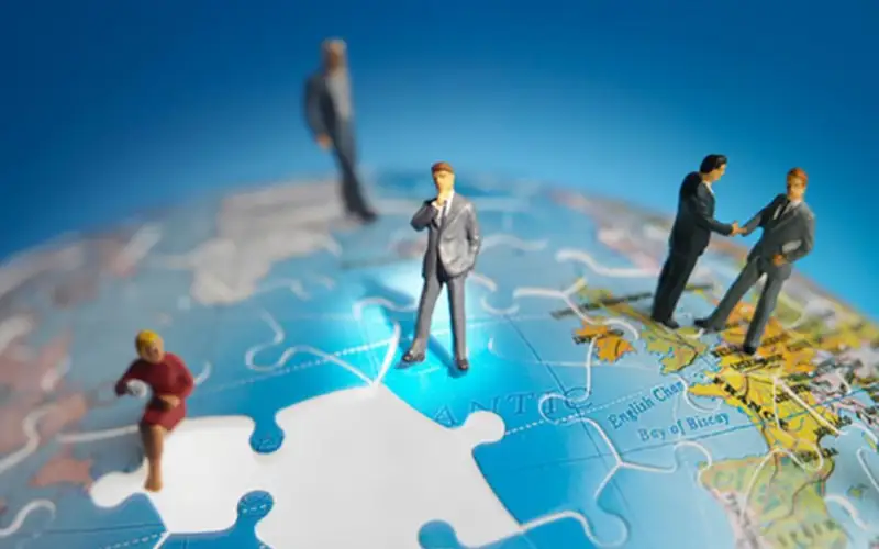 Свыше 14,5 тысяч иностранцев работают в Казахстане