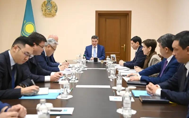 Администрация Президента держит на контроле ход реализации Послания Главы государства