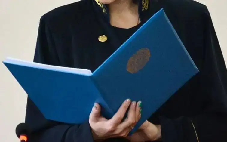 суд, избил человека