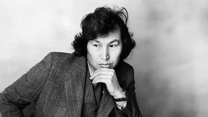 Оралхан Бөкей