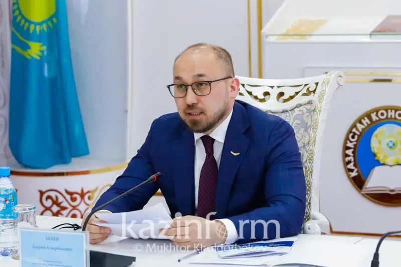 Dáýren Abaev Elbasynyń «Úlken Eýrazııa» jobasyn Altyn Ordanyń saıasatyna uqsatty