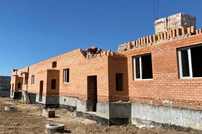 Shahtınsk qalasynda kezekte turǵan 250 adam páter alady