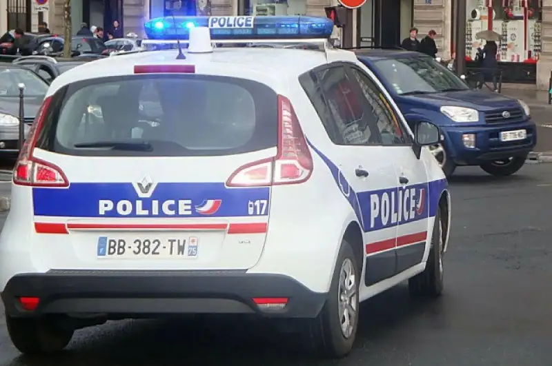 Францияда 49 жолаушы мінген автобус апатқа ұшырады