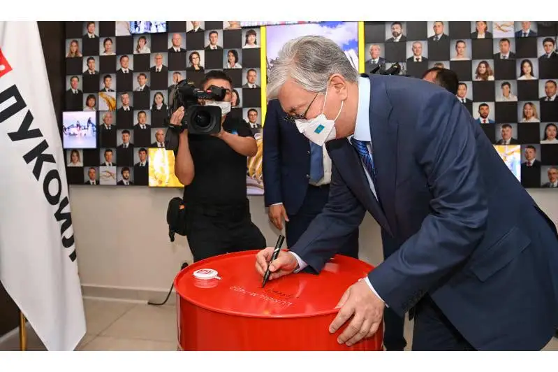 Prezıdent «Lýkoıl Lýbrıkants Ortalyq Azııa» kásipornynyń jumysymen tanysty