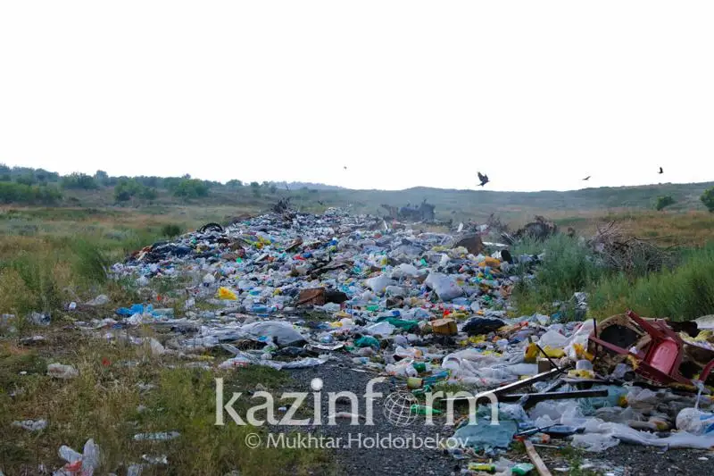 Toqaev: Úkimetke ruqsatsyz qoqys tókkenderdi jazalaý sharalaryn kúsheıtýdi tapsyramyn