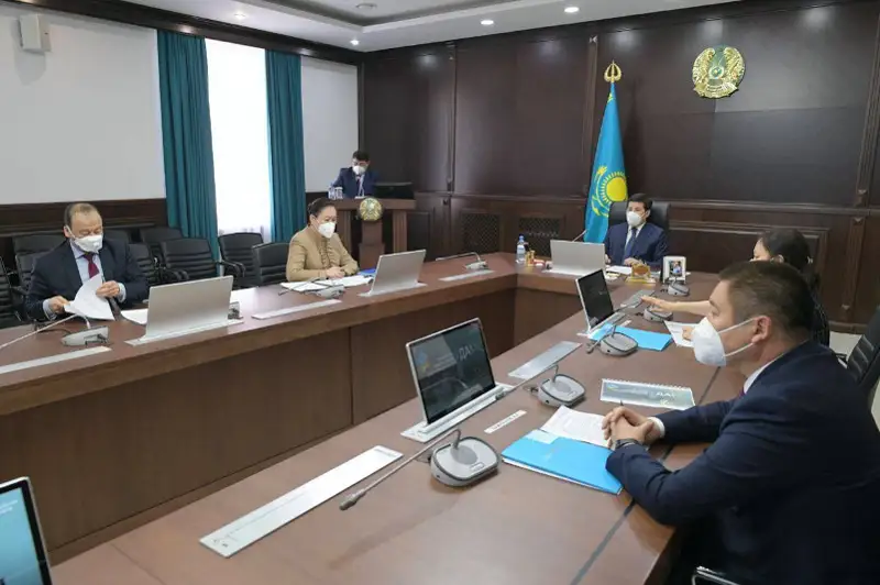 Qarjy aǵyndarynyń 30%-ǵa jýyǵy jasyryn qalyp otyr - Ábilqaıyr Sqaqov