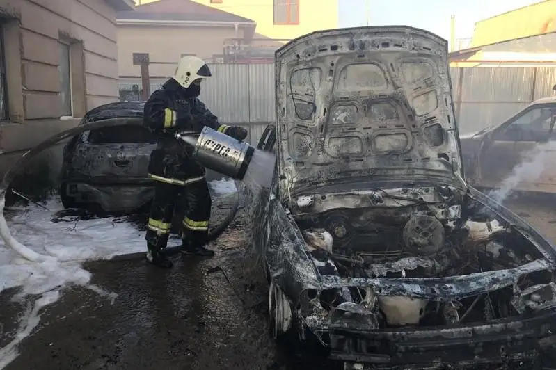 БҚО-да жанармай стансасы маңында автокөлік өртеніп кетті
