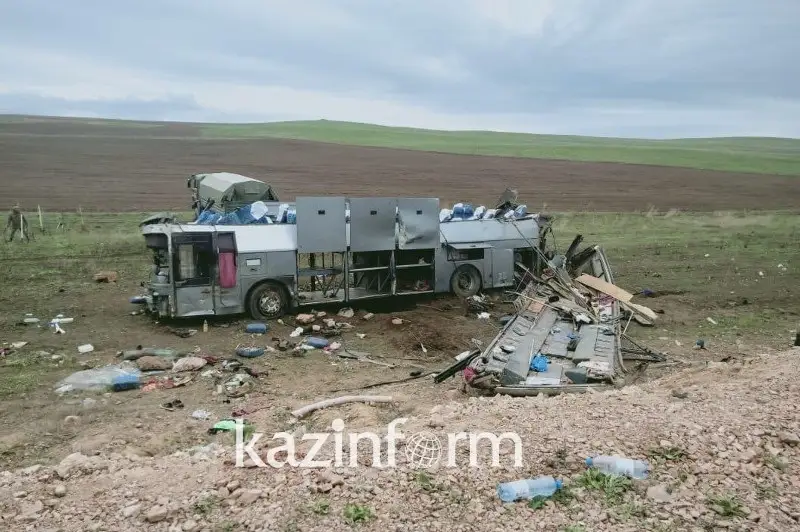 Qordaıdaǵy iri jol apaty: 11 adamnyń ólimine kináli avtobýs júrgizýshisi sottaldy