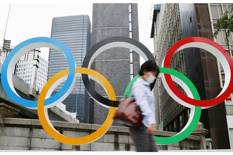 Japonııada joǵalǵan ýgandalyq sportshy Nagoıa stantsııasyndaǵy kameraǵa túsip qalǵan