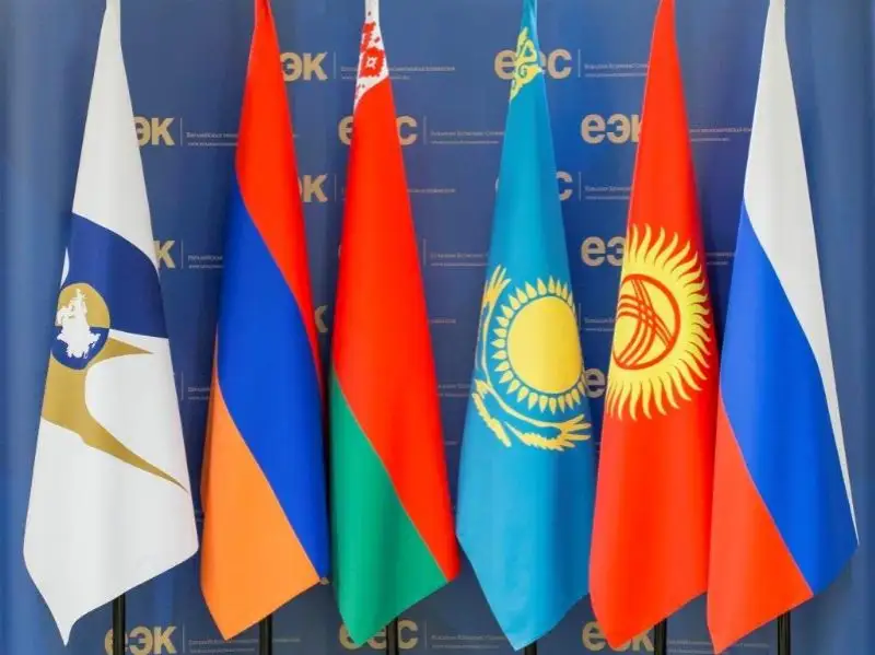 EAEO elderi zańsyz tabyspen kúres salasynda aqparat almasýǵa kelisti