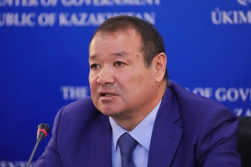 Óskenbaev páter surap, kóshege shyqqan analarǵa: Sabyrlyq saqtaý kerek