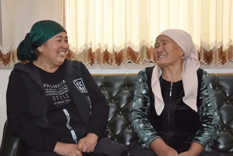 Jetisaıda qazaqy saltty saqtaǵan tájik otbasy turady