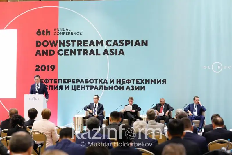 Energetıka mınıstrligi munaı óńdeý kólemin arttyrýdyń kelesi qadamyn atady