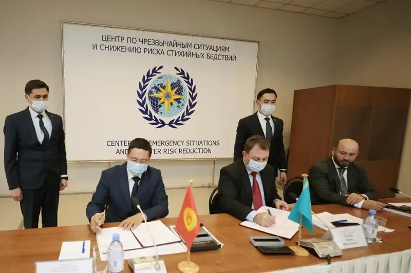 Qazaqstan jáne Qyrǵyzstan TJ mınıstrlikteri yntymaqtastyqty nyǵaıtý týraly kelisimge keldi