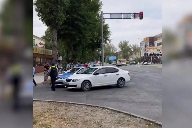 Terrorızm aktisi týraly jalǵan habarlama taratqan tarazdyq ustaldy
