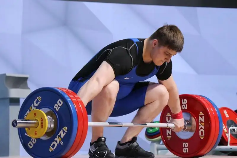 Ауыр атлет Артем Антропов Азия чемпионатының қола жүлдесін еншіледі