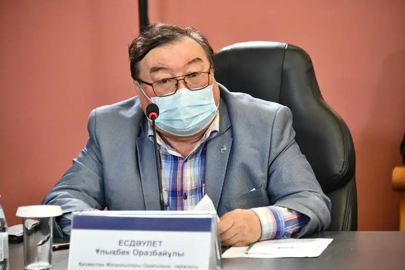 Ulyqbek Esdáýlet: Nur-Sultan aqyn-jazýshylardy óziniń shyǵarmashylyq kelbetimen shabyttandyrady