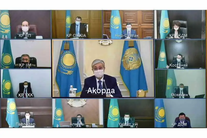 Prezıdent farmatsevtıkalyq bıznestegi kartelderdi áshkereleýdi tapsyrdy