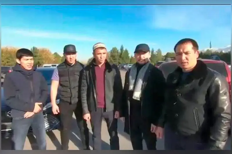 Qazaqstandyq bıznesmen boksshy Madııar Áshkeevke temir tulpar mingizdi