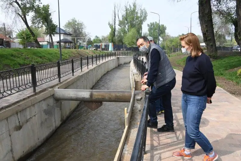 Kishi Almaty men Esentaı ózenderine sý deńgeıin ólshetin qondyrǵy ornatylady