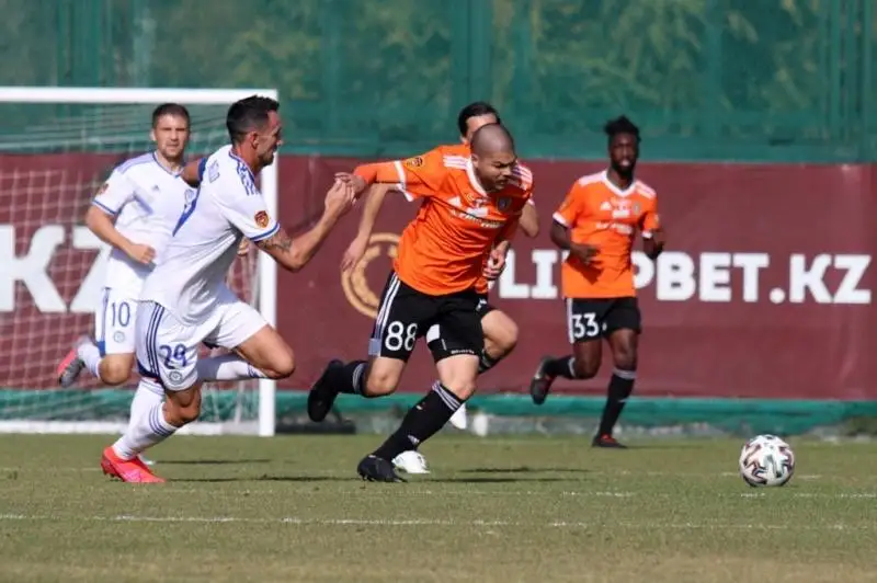 Fýtbol: «Shahter» tórtinshi oryn aldy