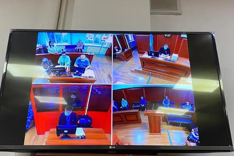 Blokpostaǵy jol apaty: Aman qalǵan polıtseı oqıǵanyń qalaı bolǵanyn aıtyp berdi