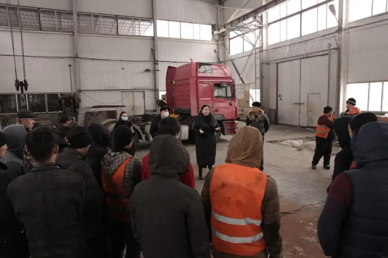 «ADAL» partııasynyń ókilderi birneshe óńirde kezdesýler ótkizdi