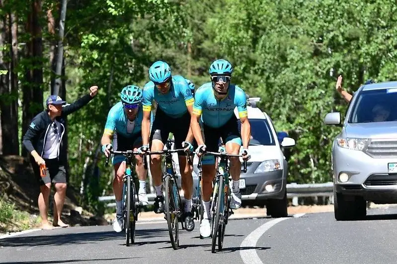 Qazaqstandyq velosportshylar Olımpıadaǵa úsh joldama jeńip aldy