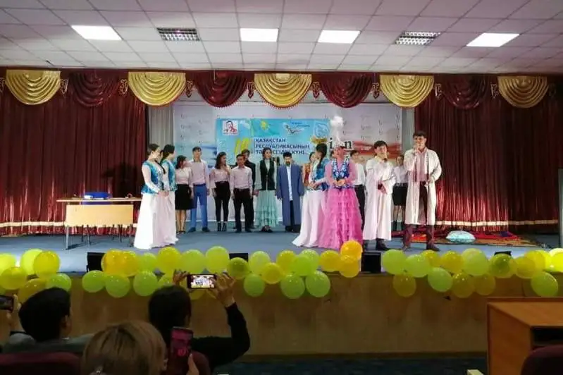 Ózge ult jastary Abaıdyń óleńderin jatqa oqydy