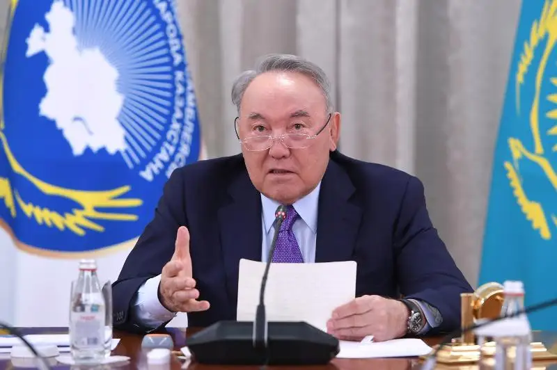Qazaqstandy elder arasyndaǵy kelispeýshilikter kezinde bitimger bolýǵa shaqyrady - Elbasy