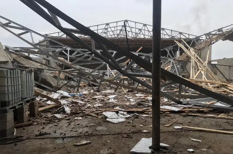 Шымкентте салынып жатқан ғимарат құлап, 6 өзбекстандық зардап шекті