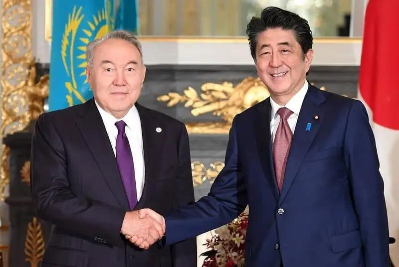 Нұрсұлтан Назарбаев Жапония Премьер-Министрі Синдзо Абэмен кездесті
