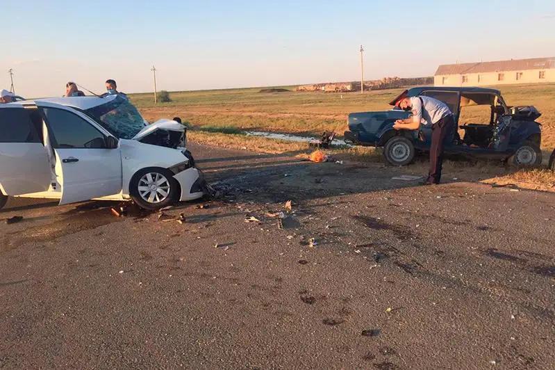 Batys Qazaqstanda jol apatynan 4 adam kóz jumdy