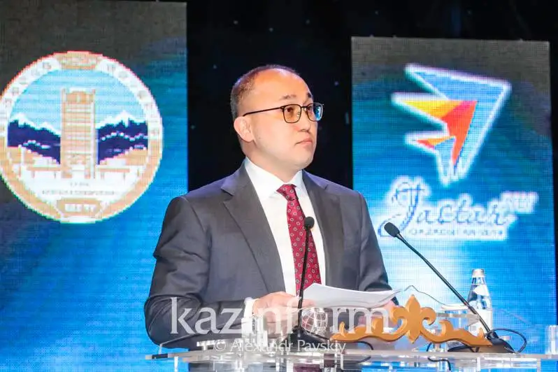 Dáýren Abaev Qazaqstannyń belsendi jastary týraly aıtty