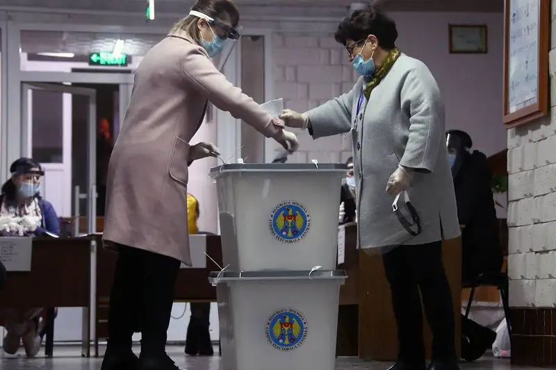 Moldovada Prezıdent saılaýy ótip jatyr