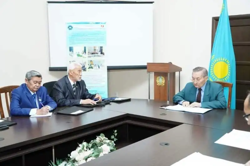 Shymkentte qoǵamdyq kelisim keńesiniń tıimdiligin arttyrý jaıy talqylandy