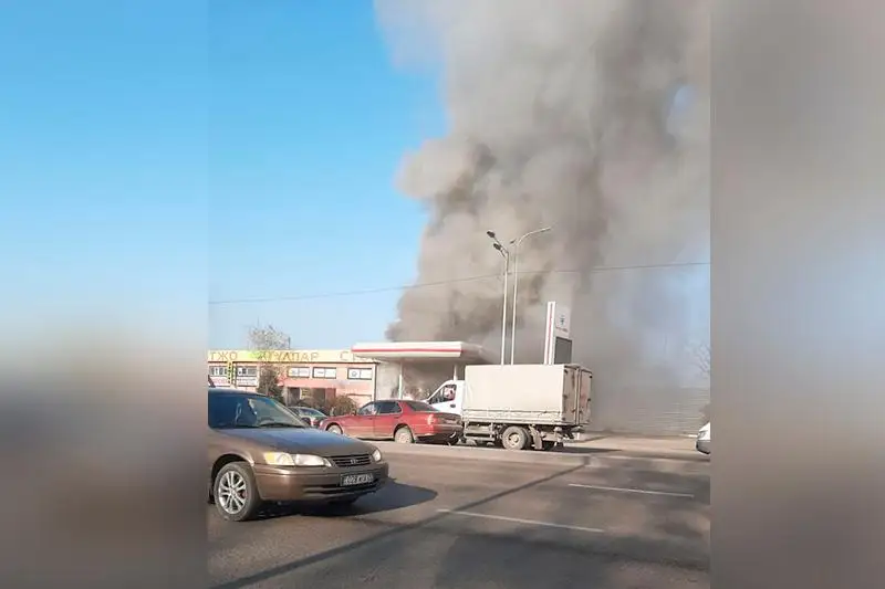 Almatyda janarmaı beketi órtenip jatyr