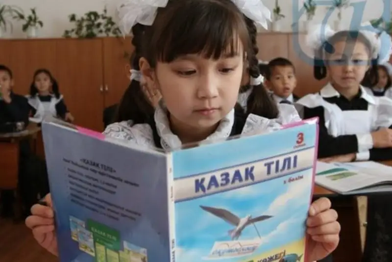 Kókshetaýda bilim berý uıymdarynda memlekettik tildi damytý máselesi qaraldy
