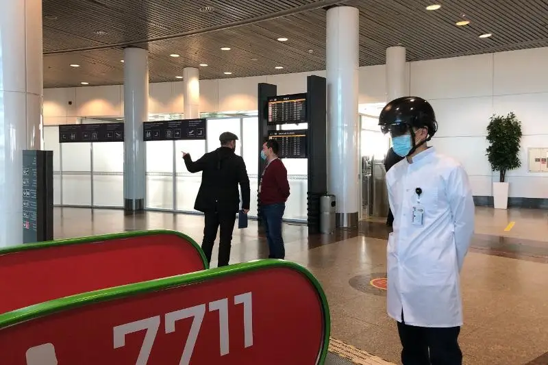 Елорда әуежайында дене қызуын өлшейтін смарт-шлем сынақтан өтіп жатыр