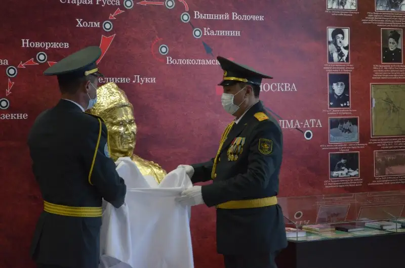 Факультету военного вуза присвоено имя Бауыржана Момышулы