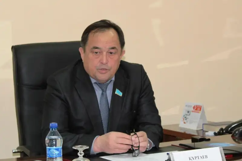 Қажымұқанның мемориалдық кешенін салуға қаржы бөлінбей отыр - Әлімжан Құртаев