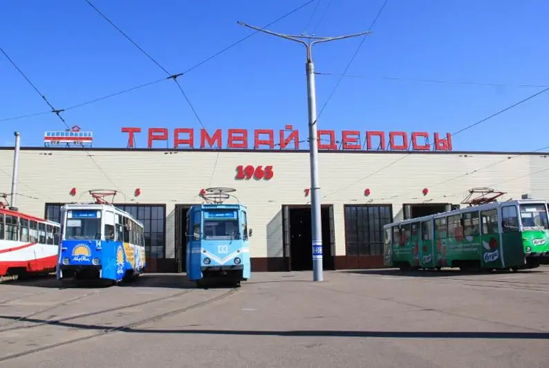 Pavlodarda tramvaı deposynda er adamdy júk tıegish basyp ketti