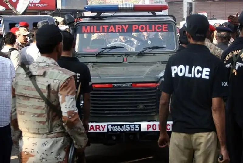 Неизвестные расстреляли учителей в Пакистане