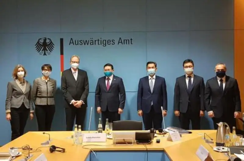 Berlınde Qazaqstan men Germanııa arasyndaǵy saıası konsýltatsııalar ótti