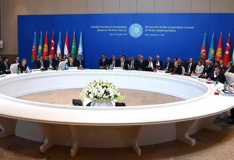 Nursultan Nazarbaev TMYK memleket basshylarynyń VII sammıtine qatysty