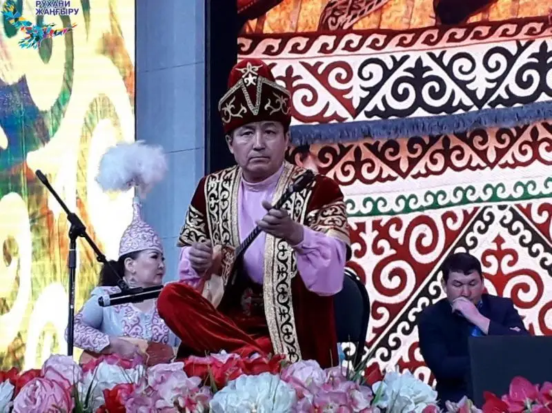 Qaraǵandyda qazaq kúıleriniń kóne dástúri pash etildi