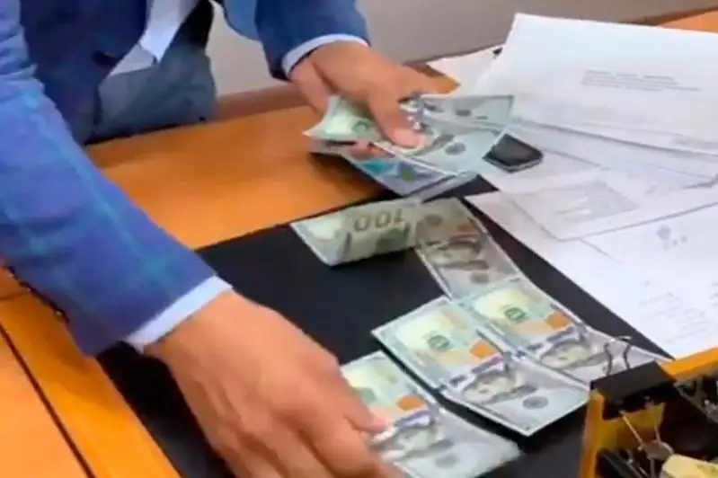 Túrkistan oblysynda burynǵy sheneýnik para alý kúdigine ilikti